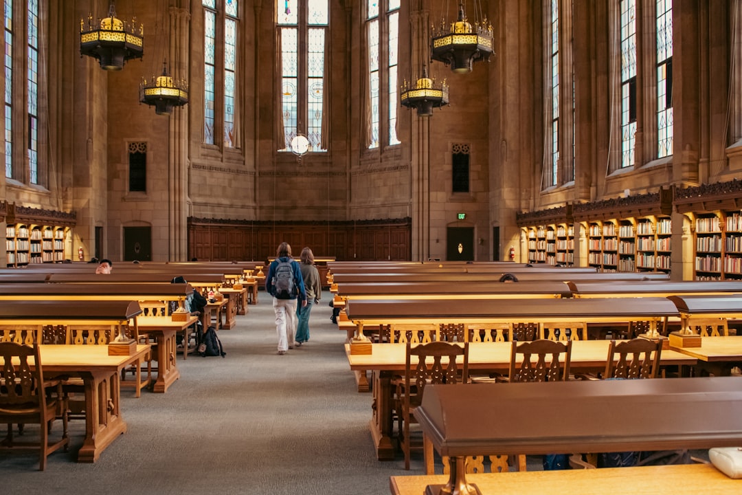 Przyszłościowe kierunki studiów w Polsce dla miłośników technologii kosmicznych – które wybrać?